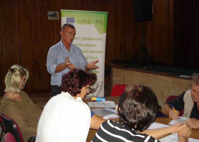 Novesle, Vlore, Meeting with community